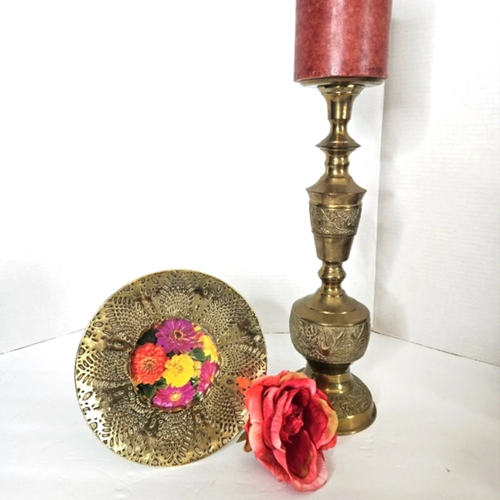 Beautiful Round Brass Picture Frame 7.5